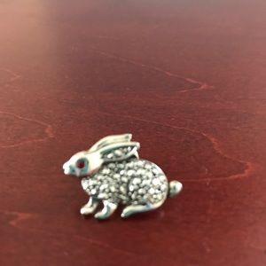 Rabbit pin